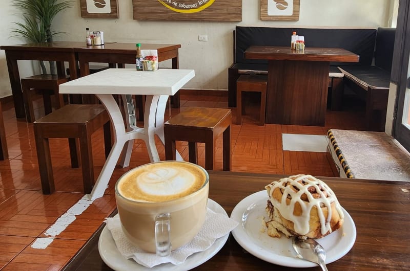 Cafetería & Postres Aidin — photo 2