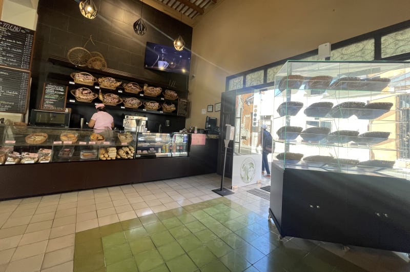 Elena Vales Bakery — photo 1