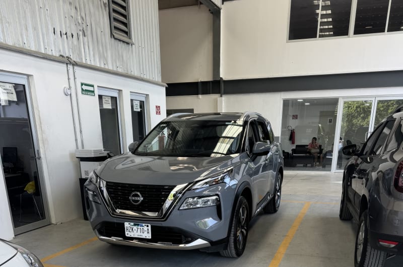 Nissan Altabrisa — photo 3