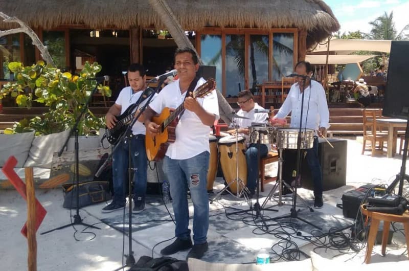 COCOSON SALSA BAND TULUM — photo 1