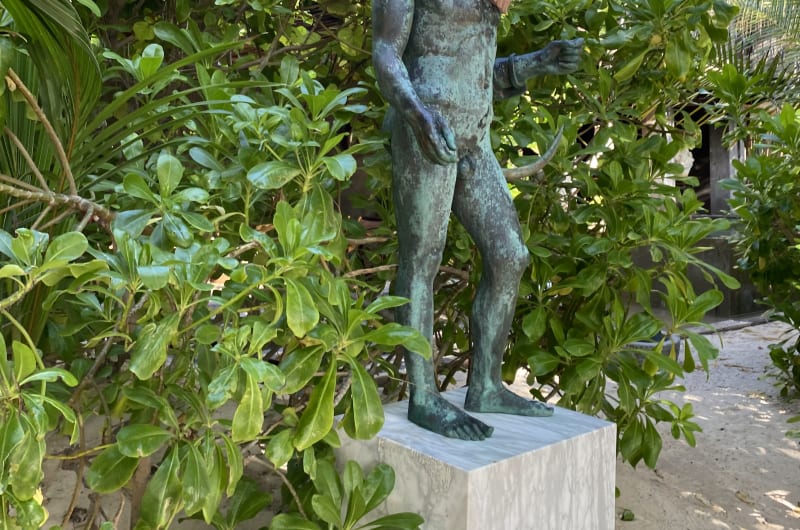 Minotauro statue — photo 1