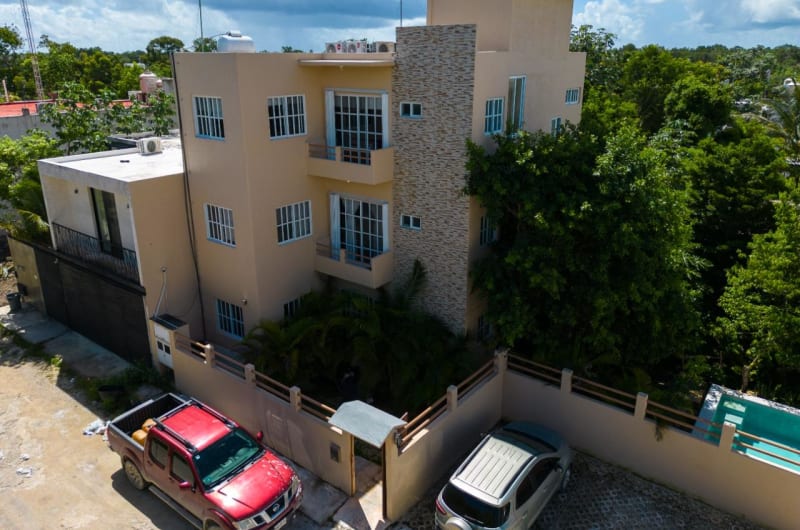 Tropical House — photo 3