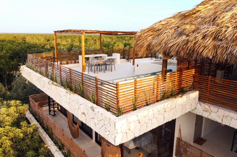 Luxury Penthouse with private Rooftop and Jungle view — photo 1