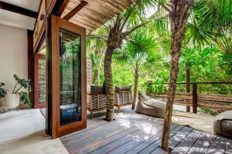 Beachfront villa - Early booking 20% OFF at Tripintravel! — photo 1