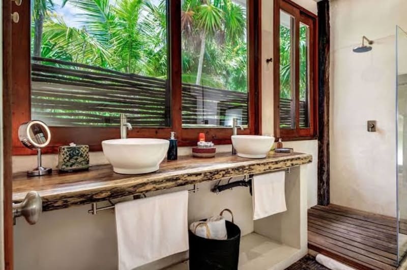 Beachfront villa - Early booking 20% OFF at Tripintravel! — photo 2