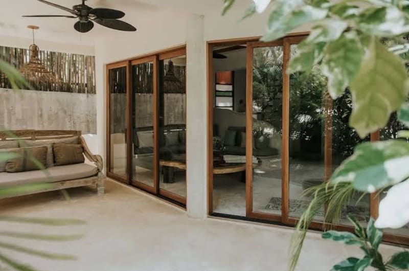 Zorba Villa 3 - Stunning 3BR Villa with private rooftop patio! Sleeps 8. — photo 1