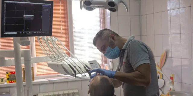 Професійна гігієна зубів у Львові
