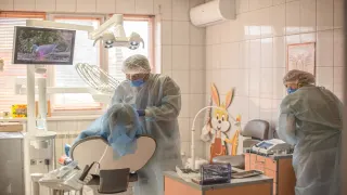 Неприємний запах з рота: стоматологічні причини