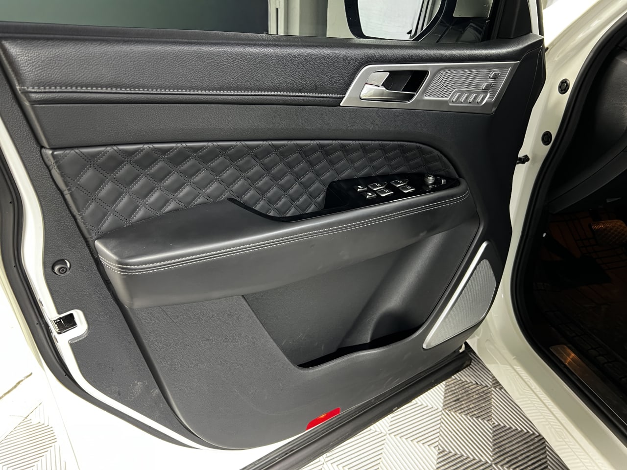 REXTON SUPREME Tp 2200cc Td 4x4 foto 1