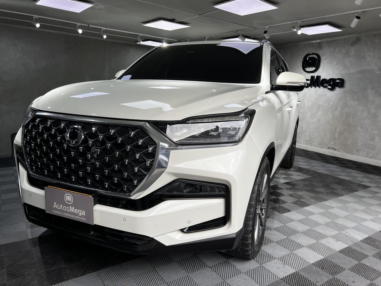 REXTON SUPREME Tp 2200cc Td 4x4 foto 17