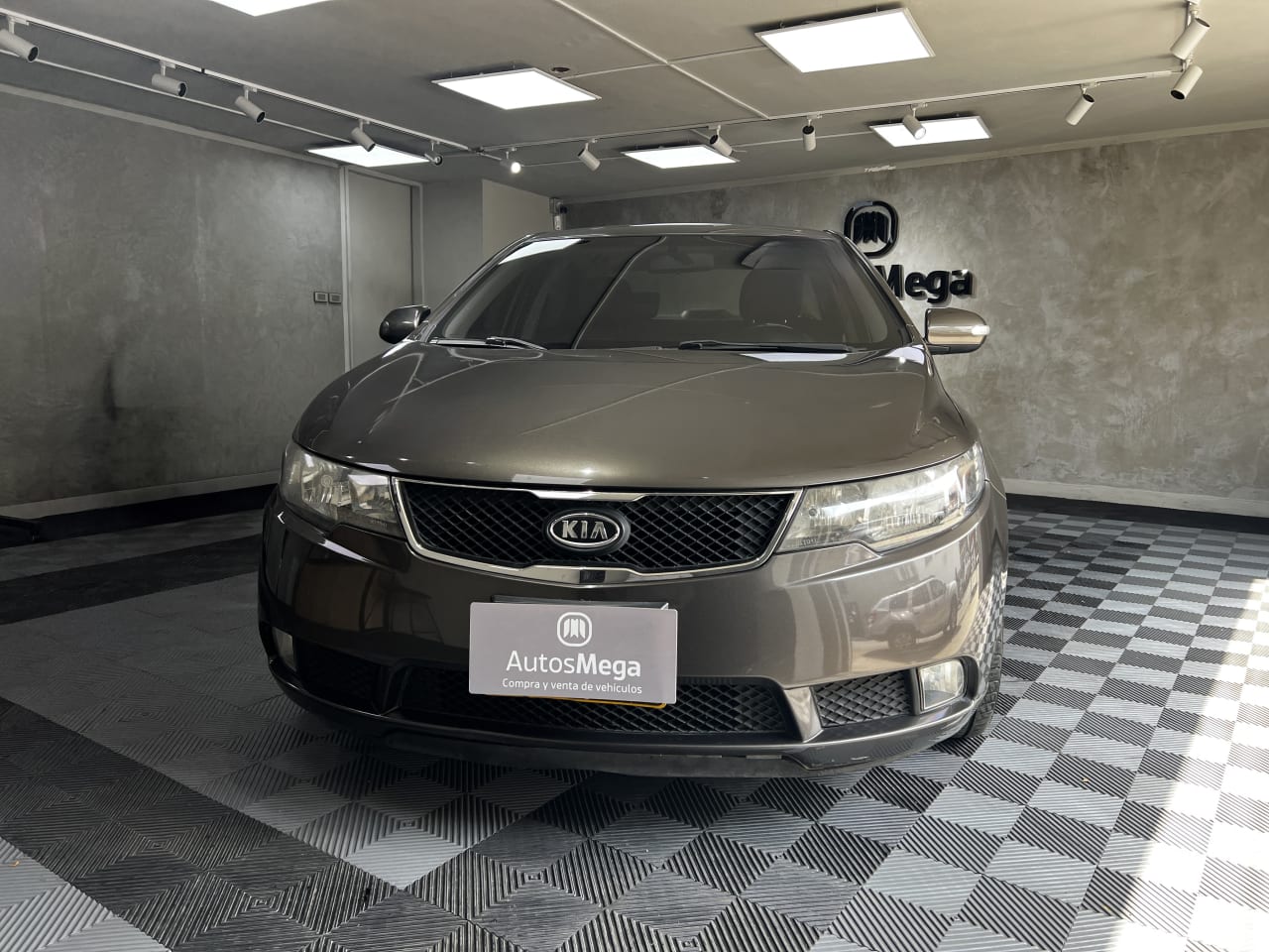 KIA CERATO FORTE LX 1.6 foto 3