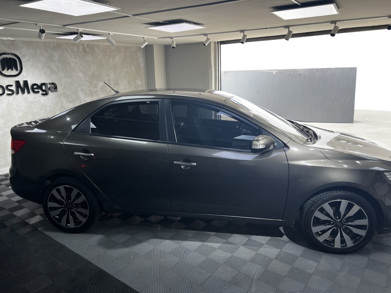 KIA CERATO FORTE LX 1.6 foto 8