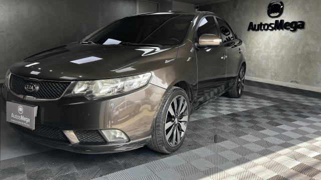 KIA CERATO FORTE LX 1.6