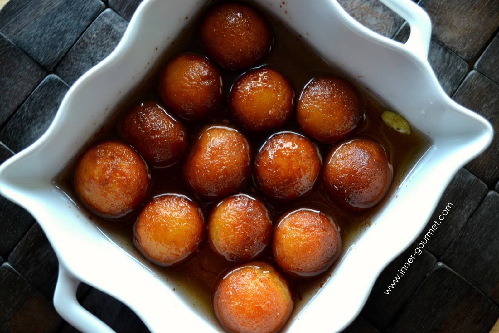 Gulab Jamun - Alica's Pepper Pot