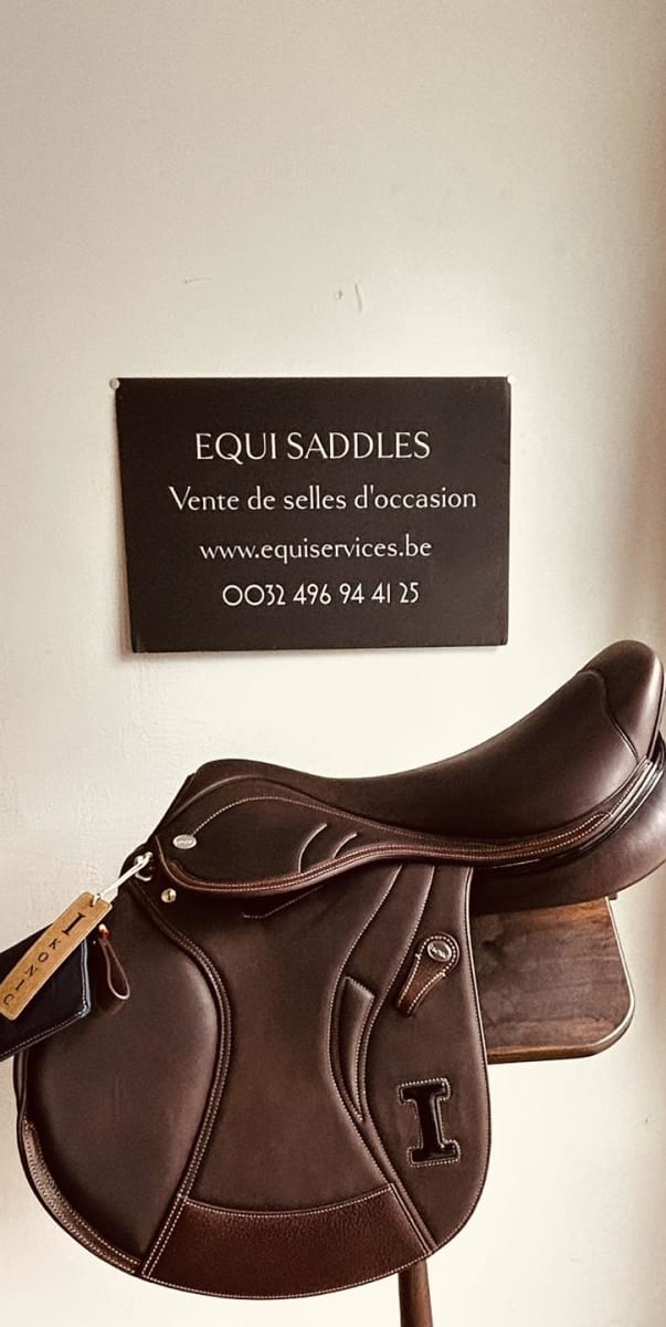 SELLE DE SAUT EN CUIR DE CHEVAL ÉQUESTRE MATÉRIEL DE CUIR VÉRITABLE SELLE DE COU