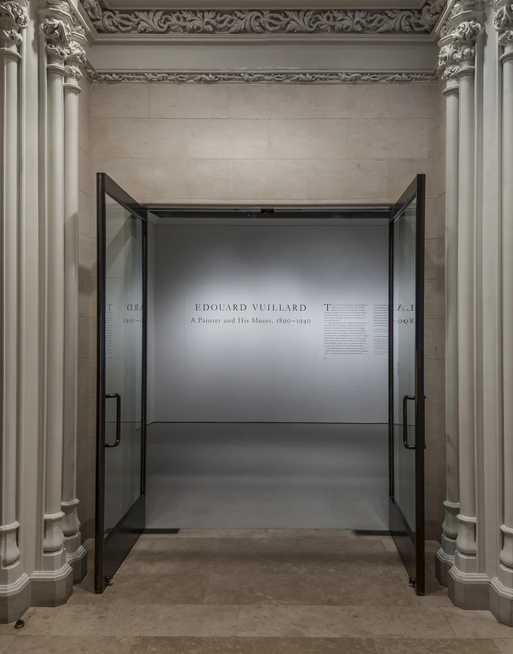 jewish museum, edouard vuillard exhibit, entrance, columns