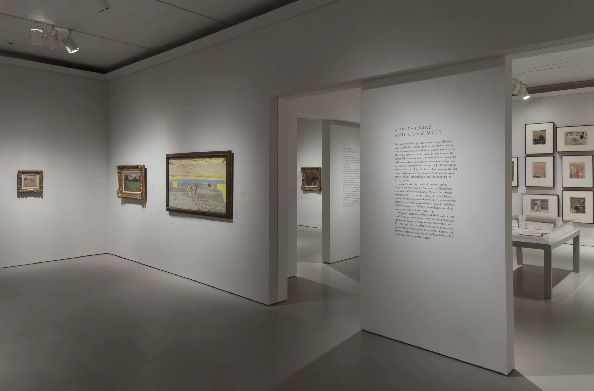 gallery, paintings, text