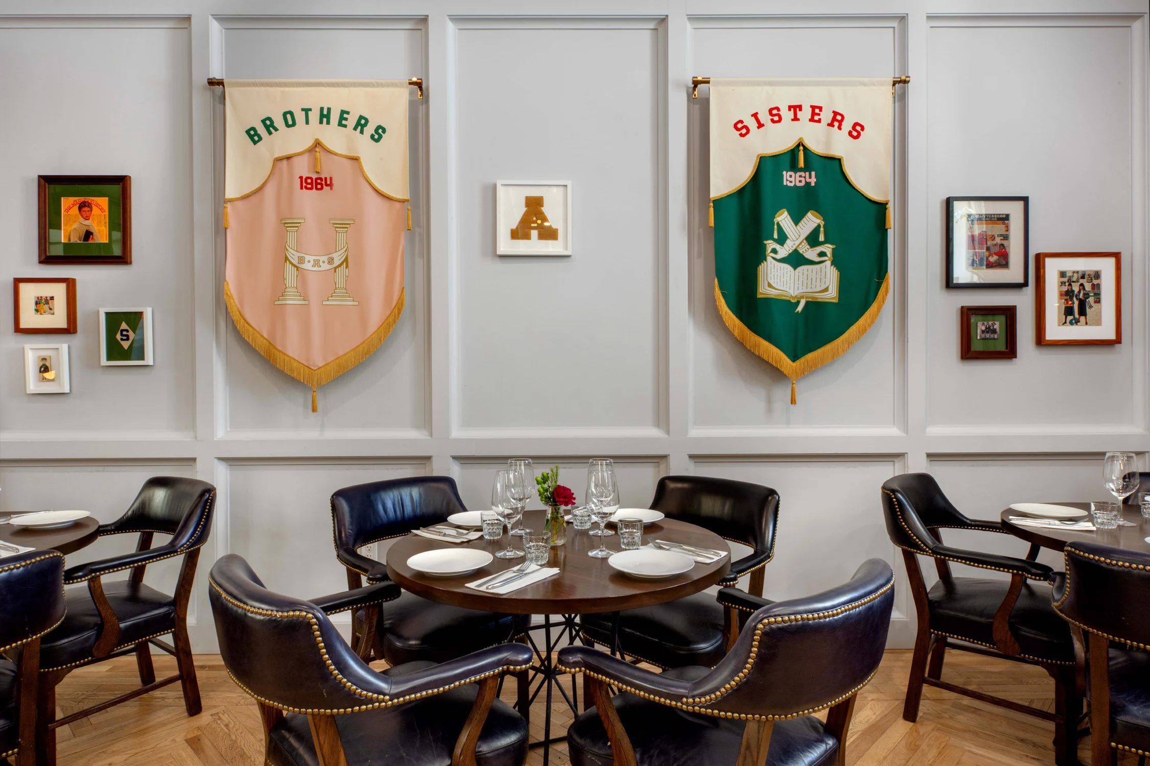 flags, wall panelling, tables, leather