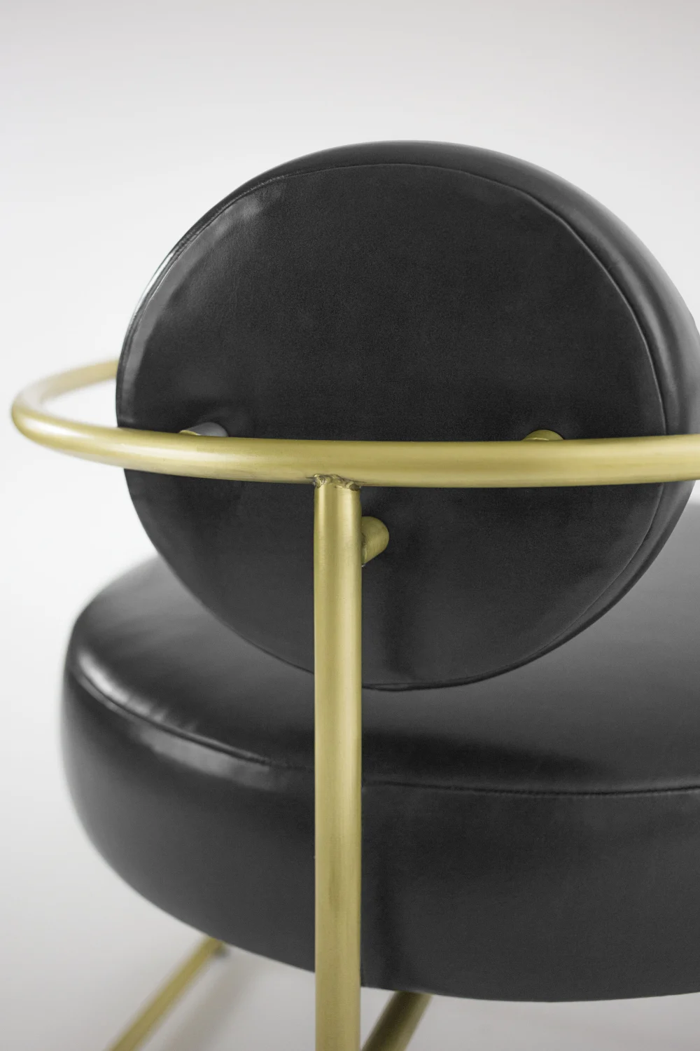 BACK, DETAIL, BLACK, LEATHER, GOLD, ARM CHAIR, BACK