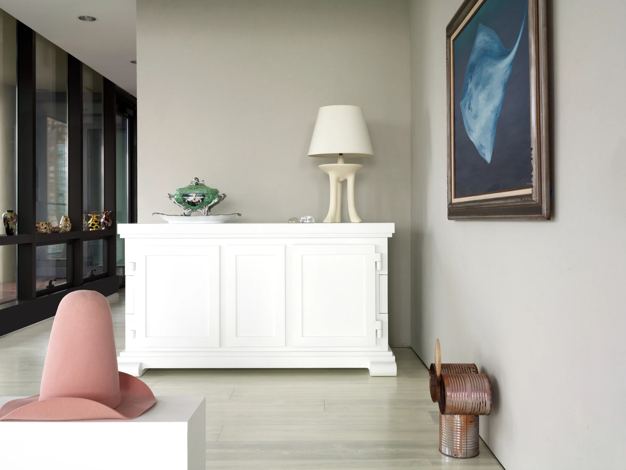 CREDENZA, white, photograph, art, glazing, lamp, wood flooring