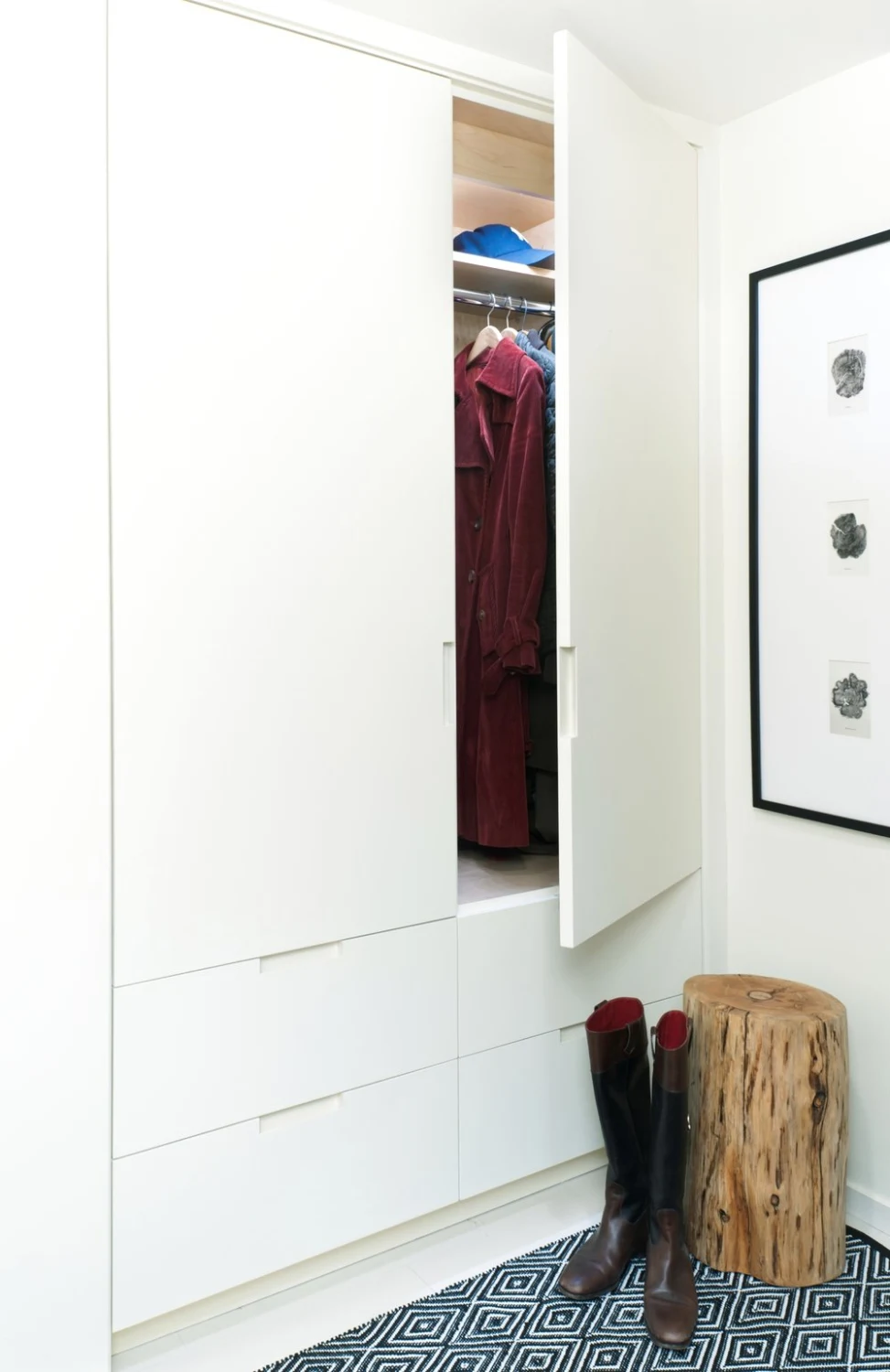 CLOSETS, log, white, art