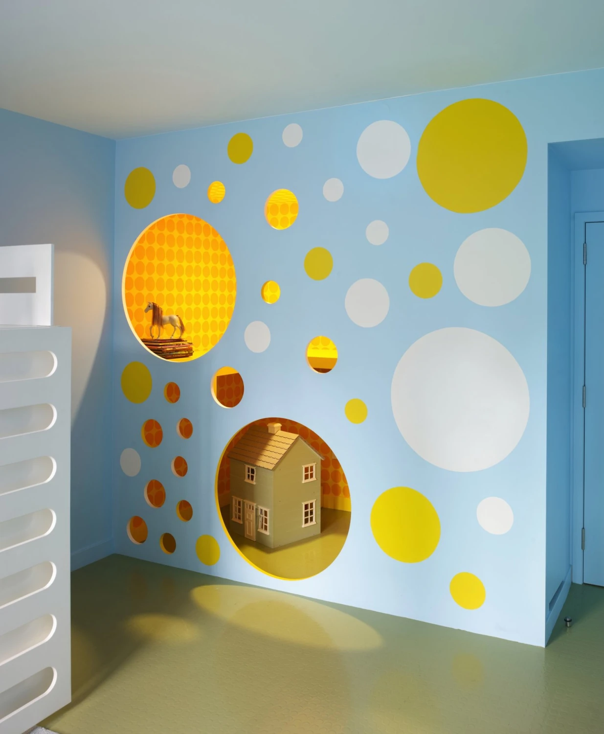 GIRL PLAYHOUSE, playroom, circles