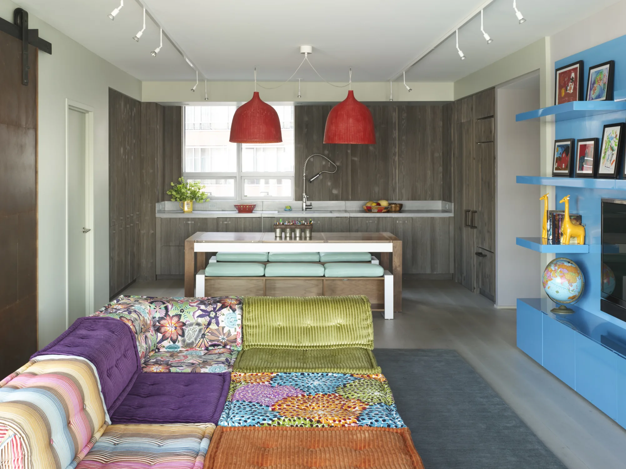 FAMILY ROOM, sofa, kitchen, island