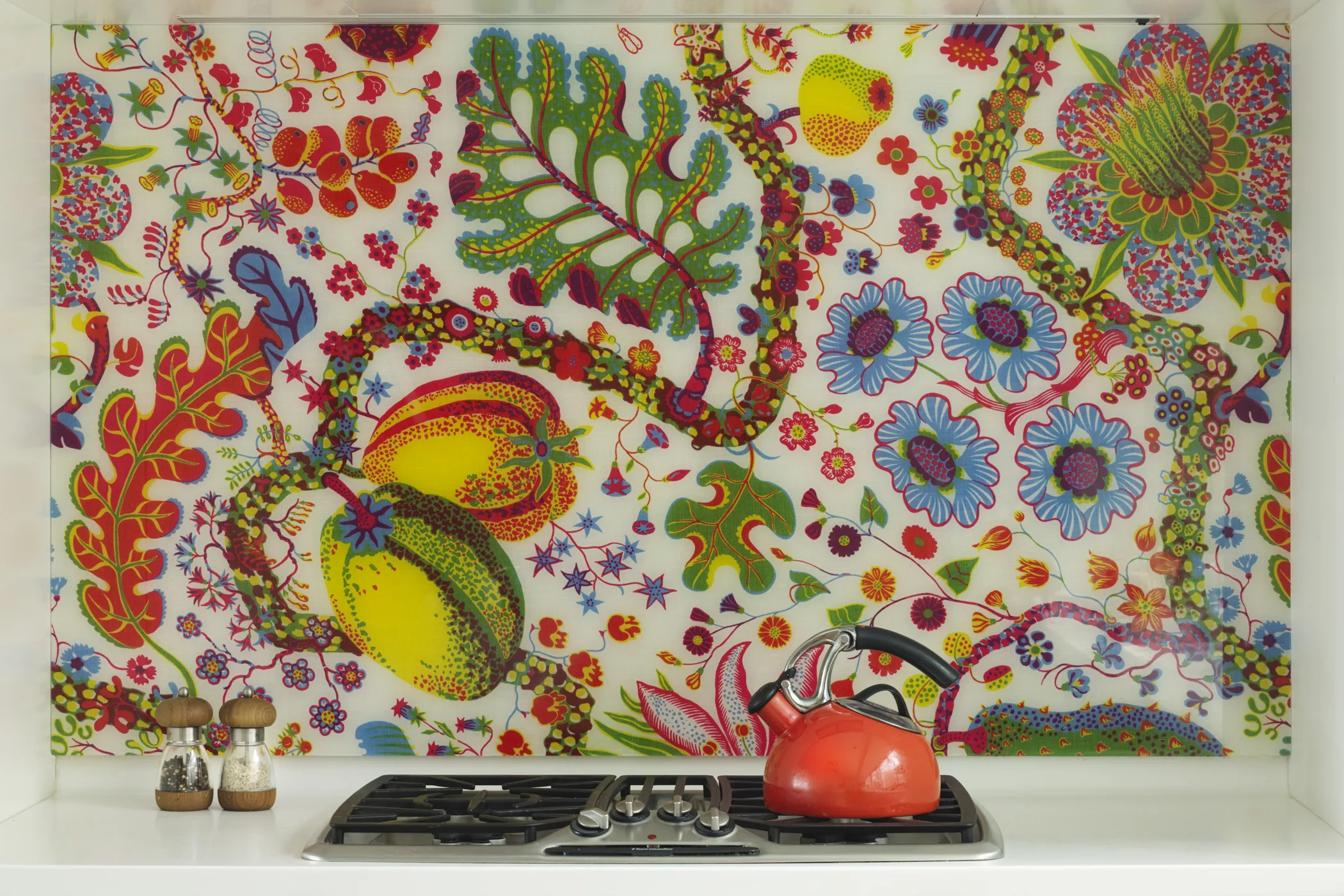 KITCHEN BACKSPLASH, stove, teapot
