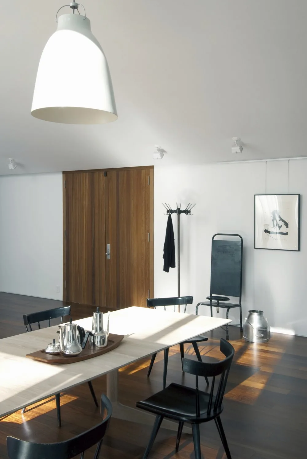 KITCHEN, dining table, wood doors, wood flooring