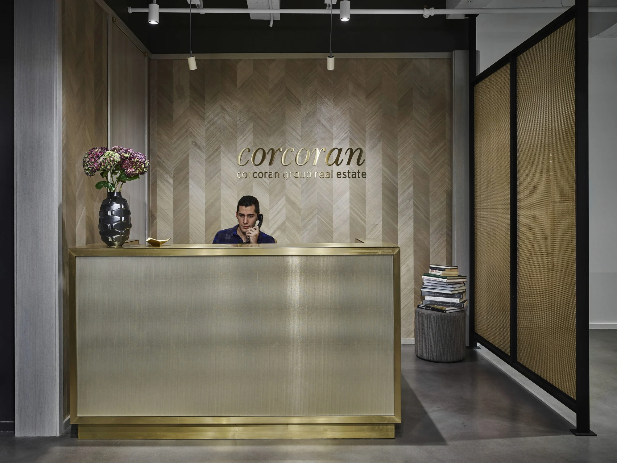 RECEPTION, office, wood, gold