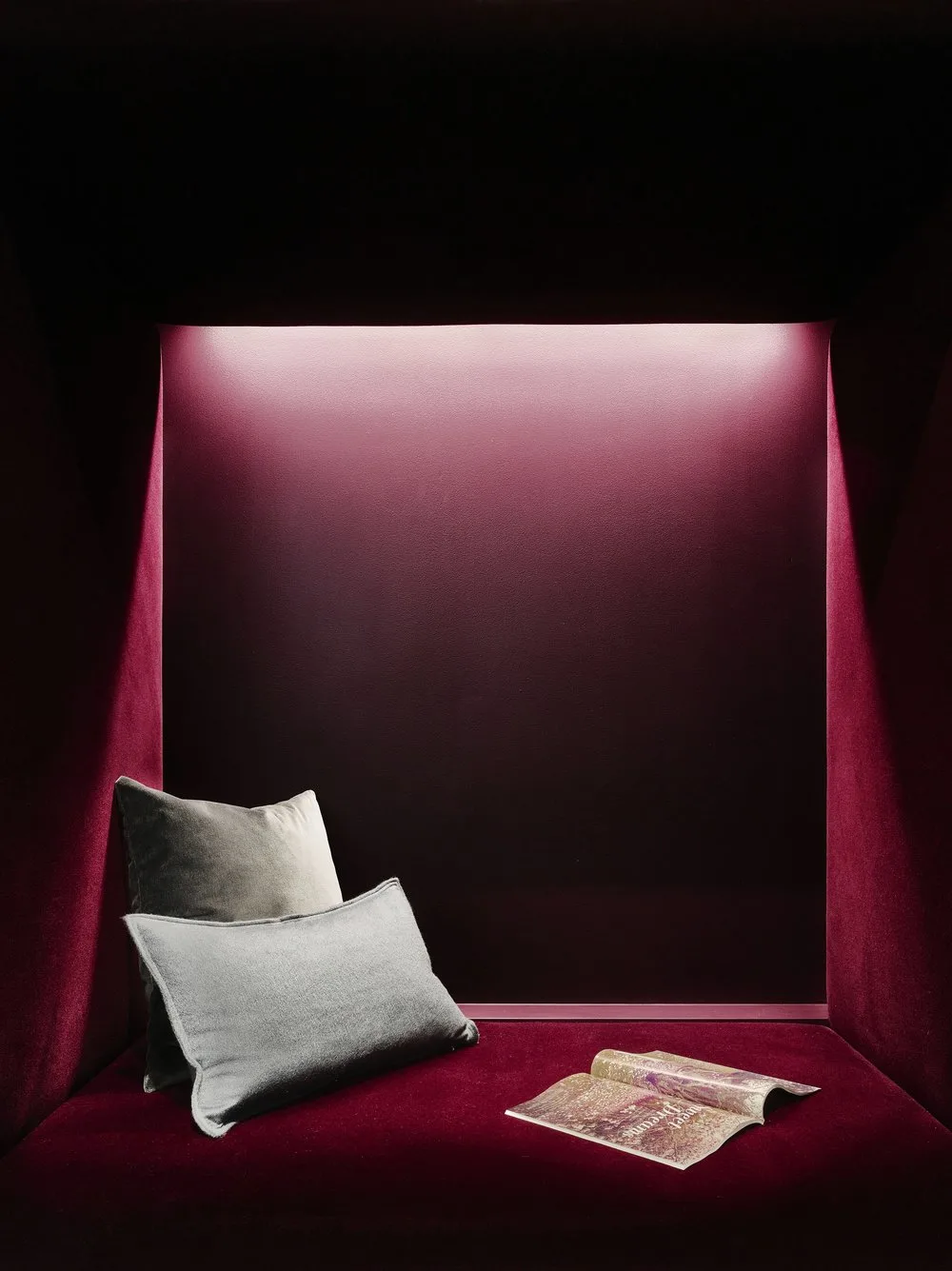 NICHE, velvet, burgundy, throw pillows