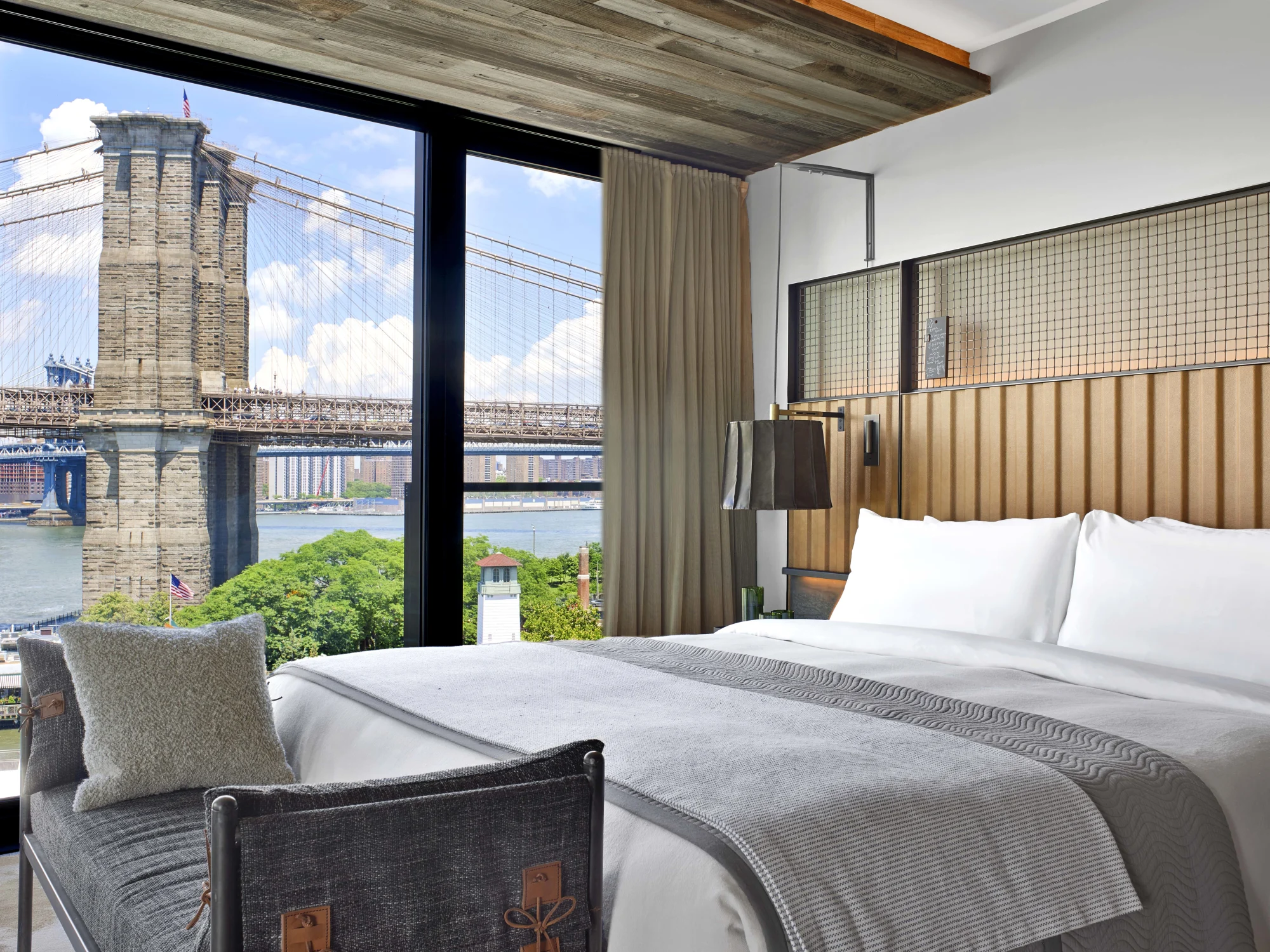 king room, brooklyn bridge, windows, bed, Headboard,Pillows,Trees, River,Wall light,Blanket