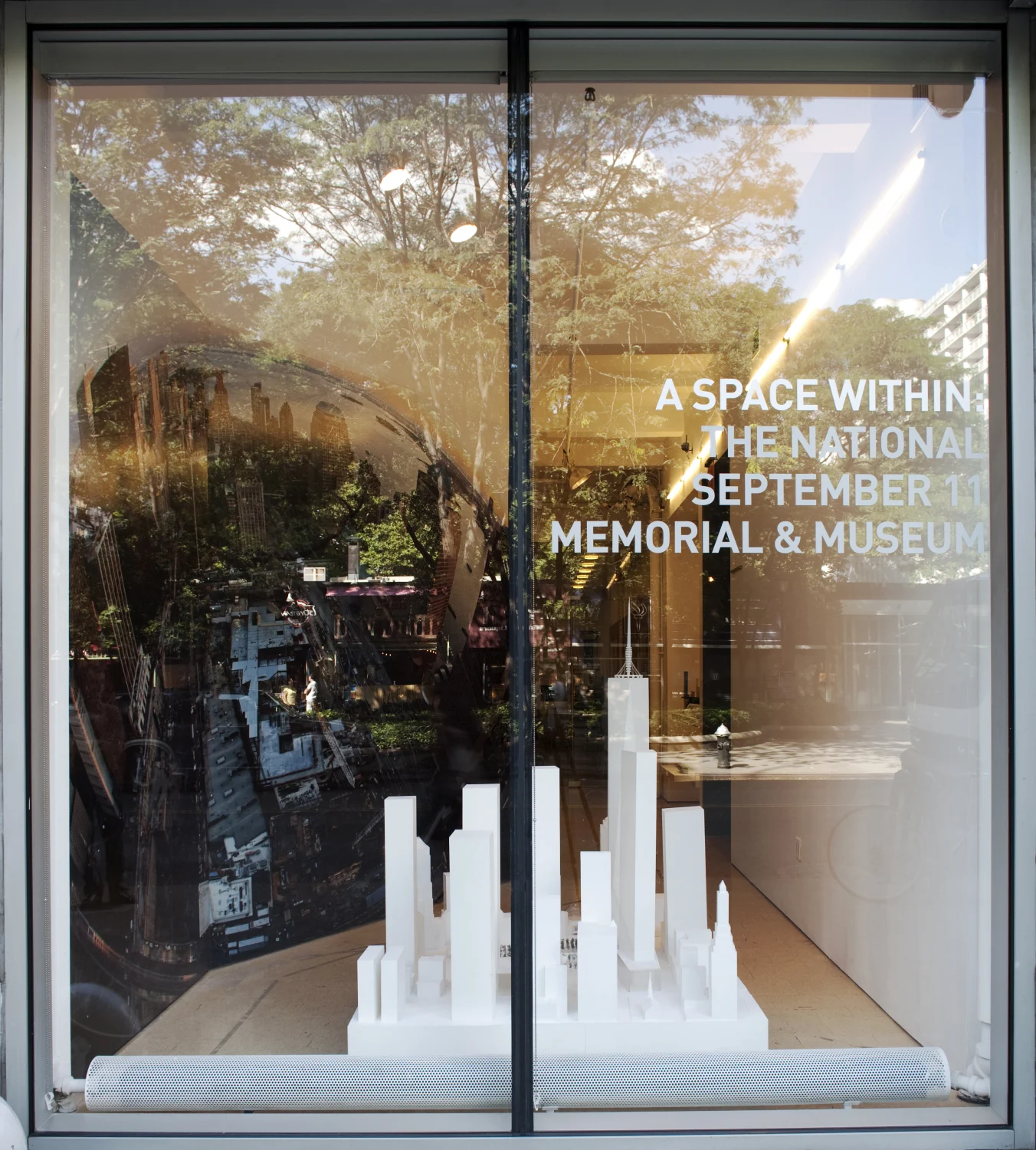 world trade center exhibition, glass, display
