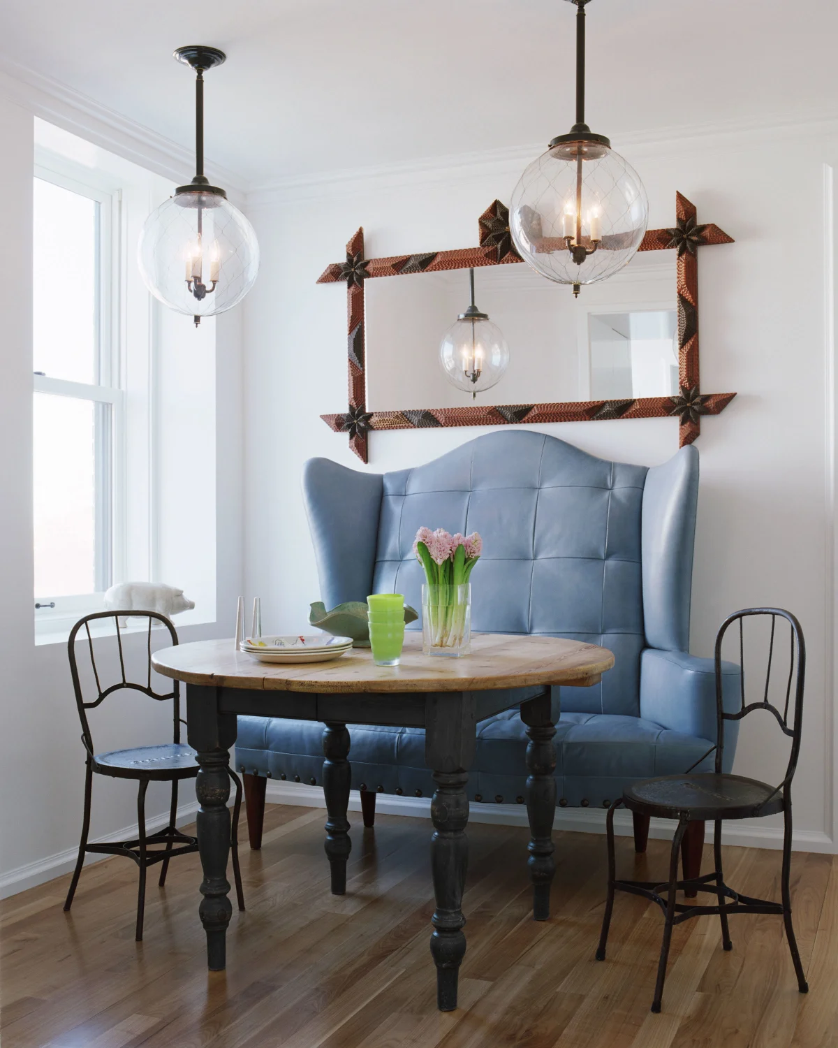 DINING AREA, bench, mirror, table