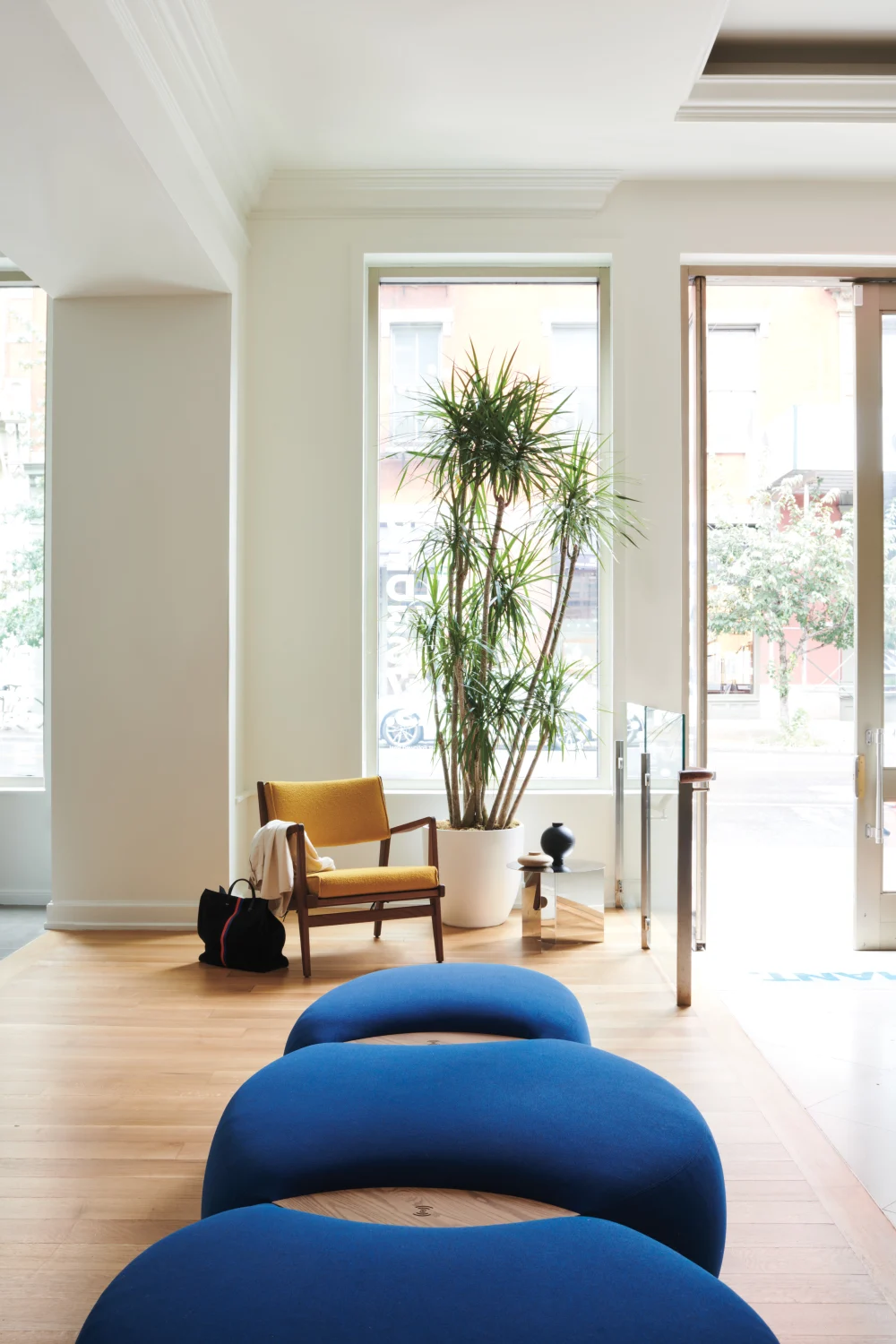 pouf, blue, glass door, armchair