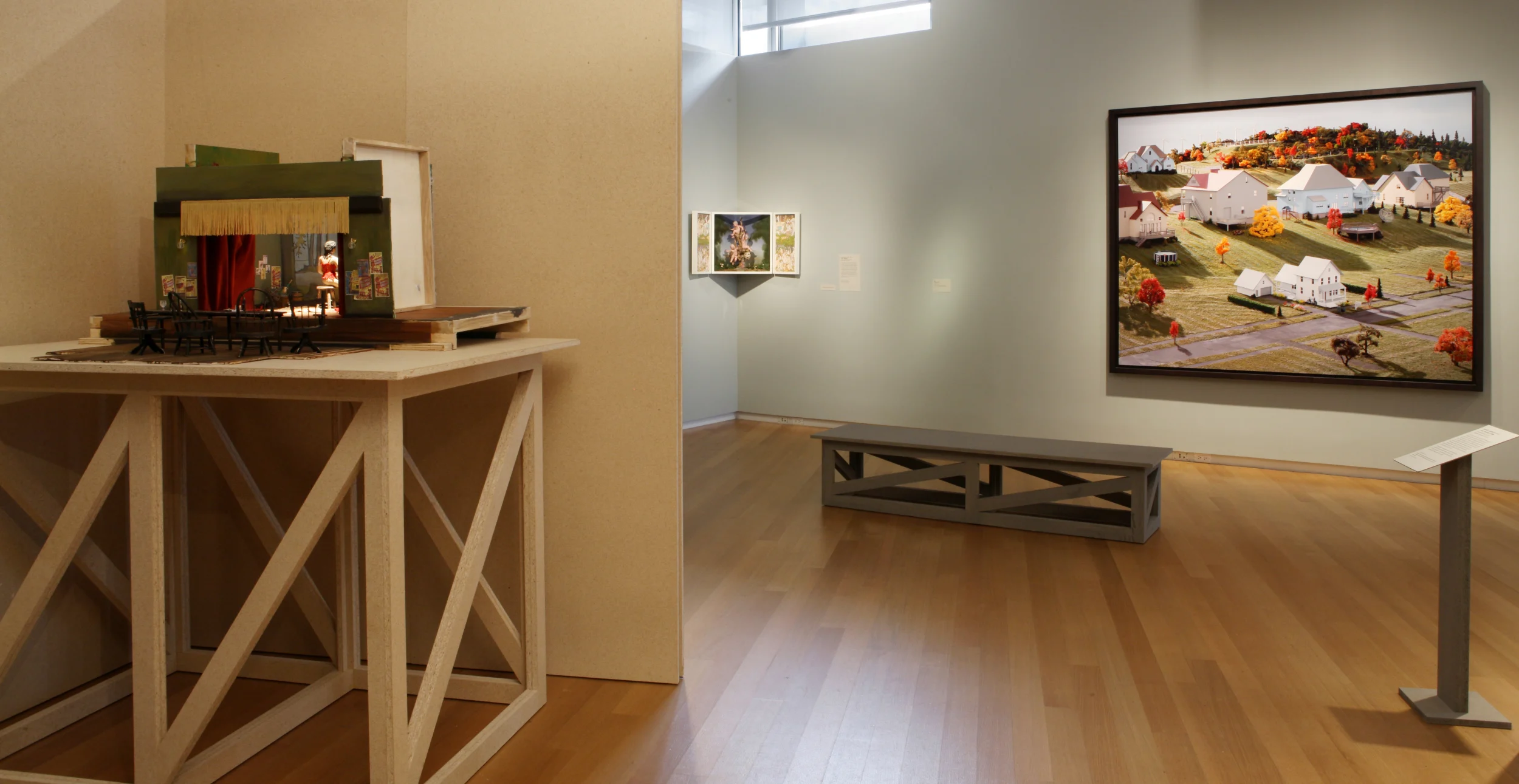 corner, display, bench, painting, models