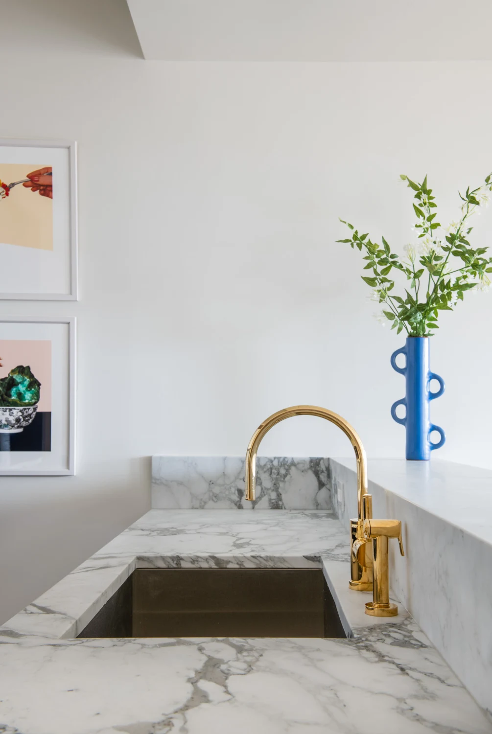 sink, gold, marble, vase