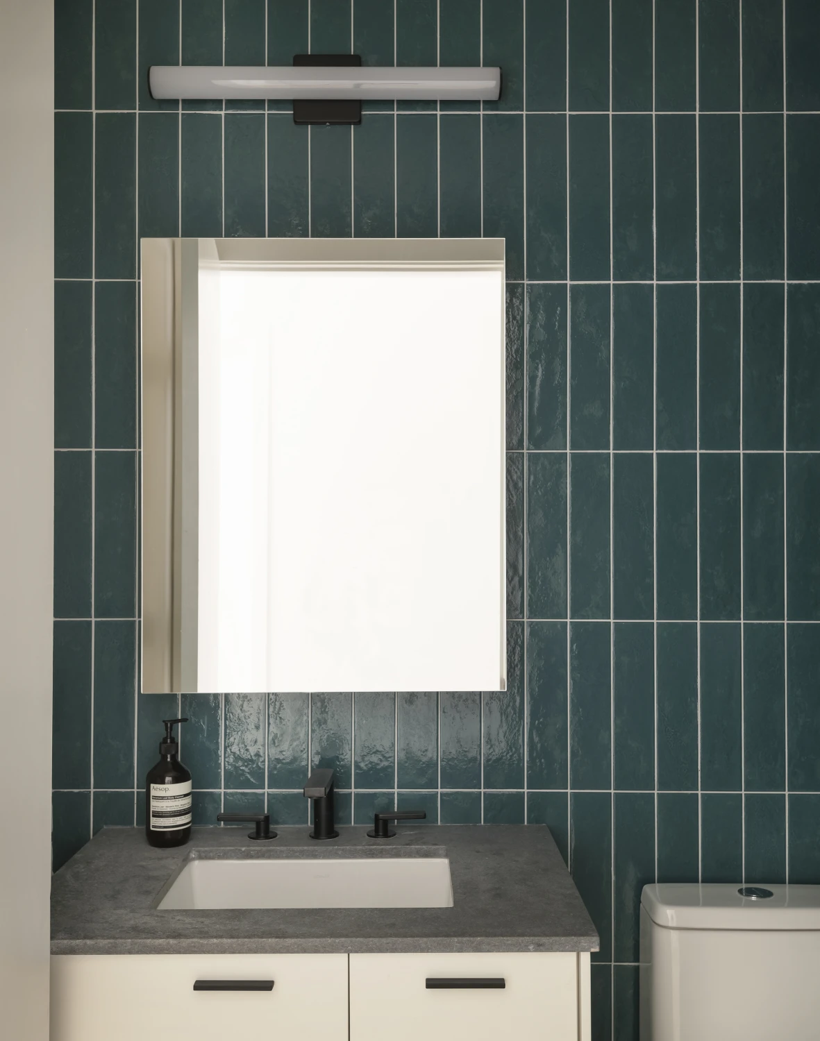 bathroom, tile, blue, mirror, sink, vanity