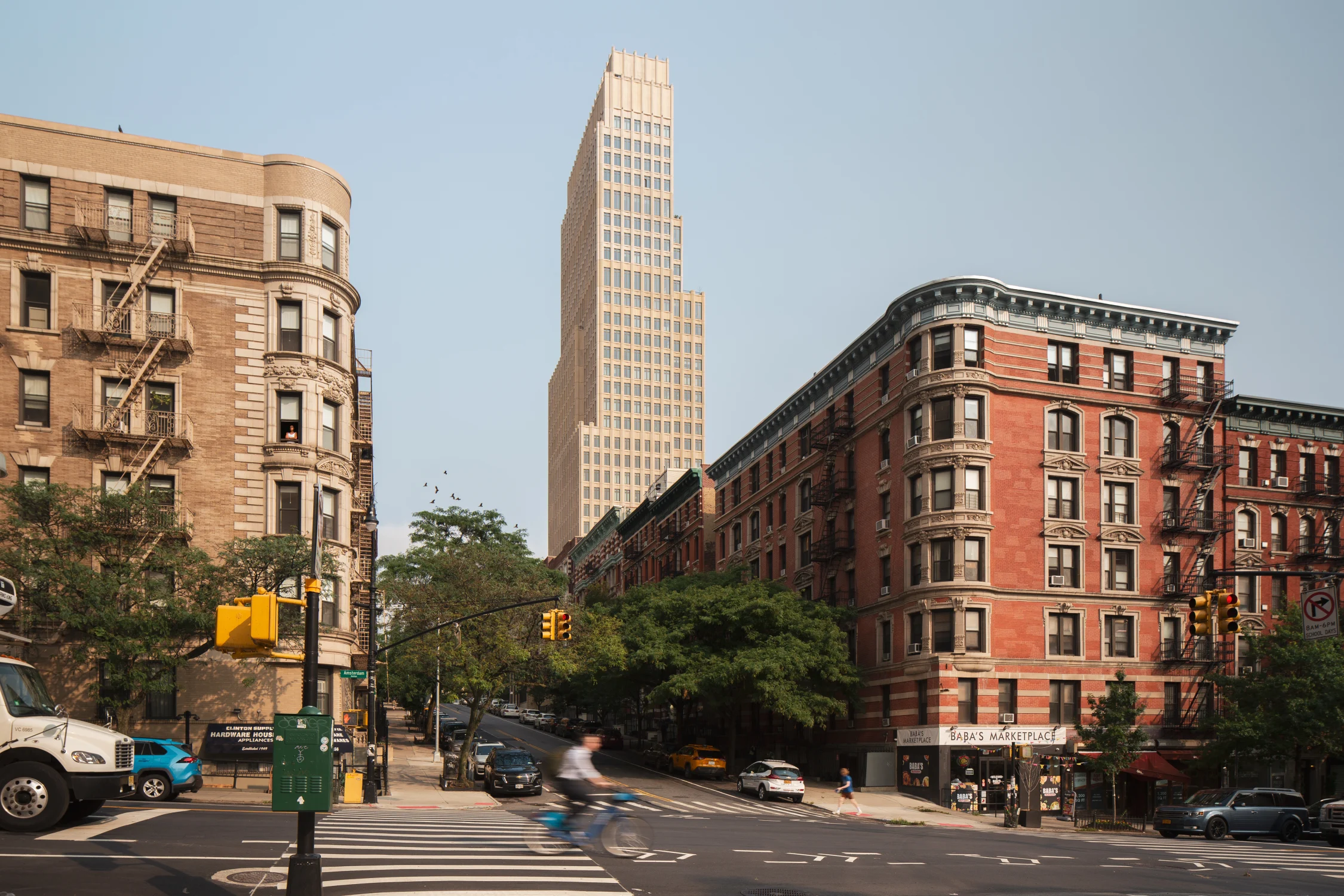 Exterior, highrise