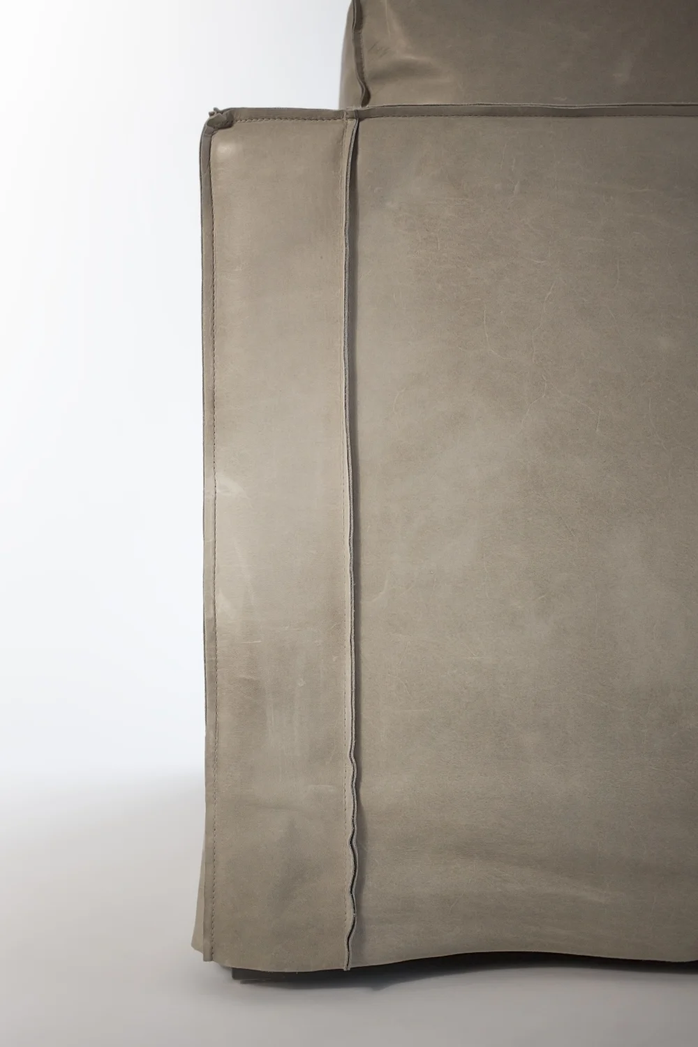 CHAIR, ARM, LEATHER