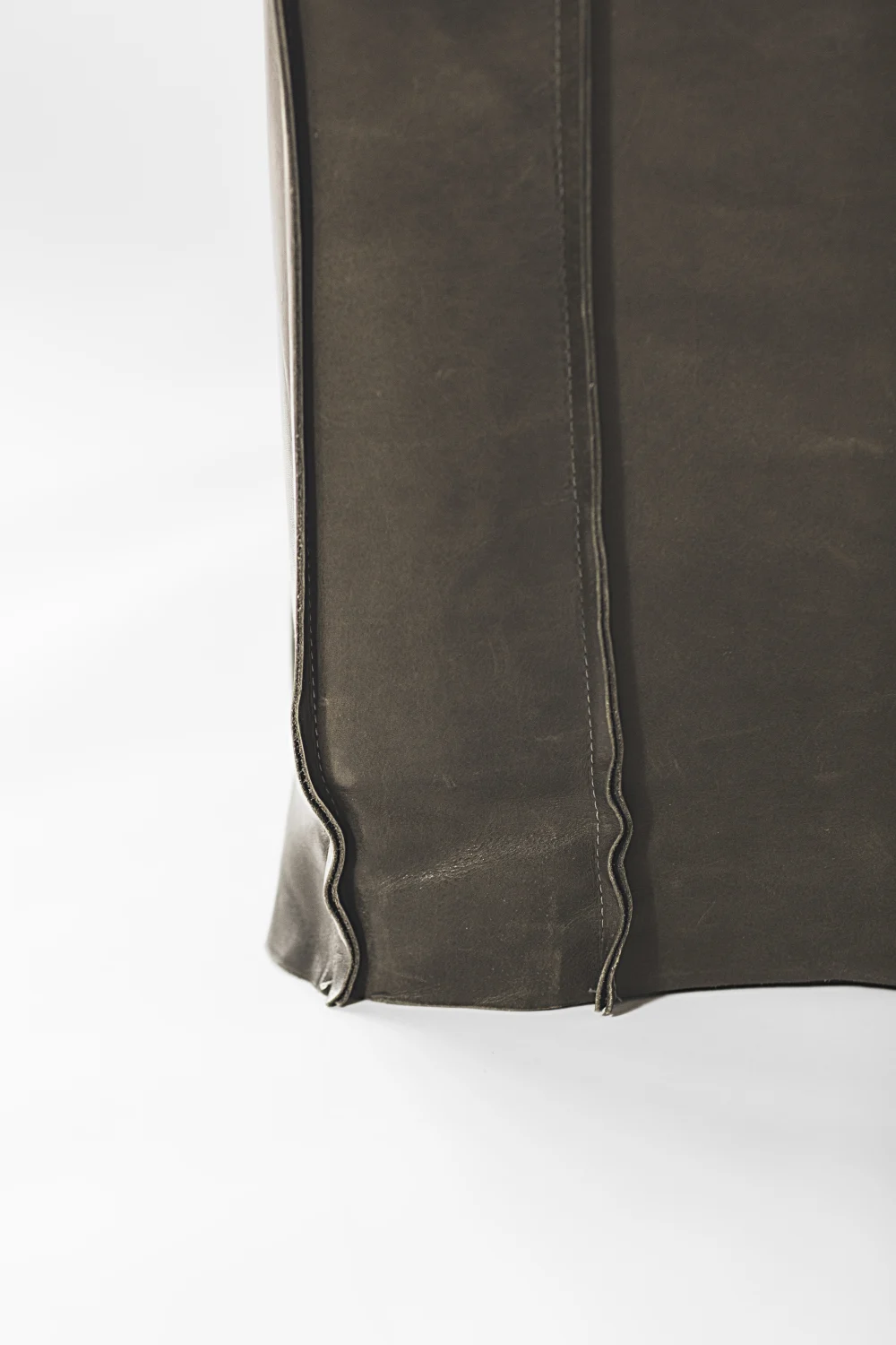 SOFA, DARK, LEATHER, FOOT