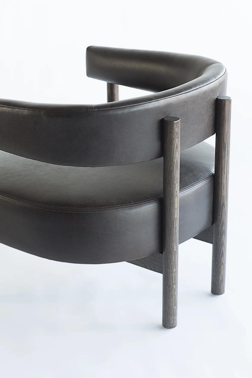 BACK, DARK, DOWEL, LOUNGE CHAIR, OAK, LEATHER