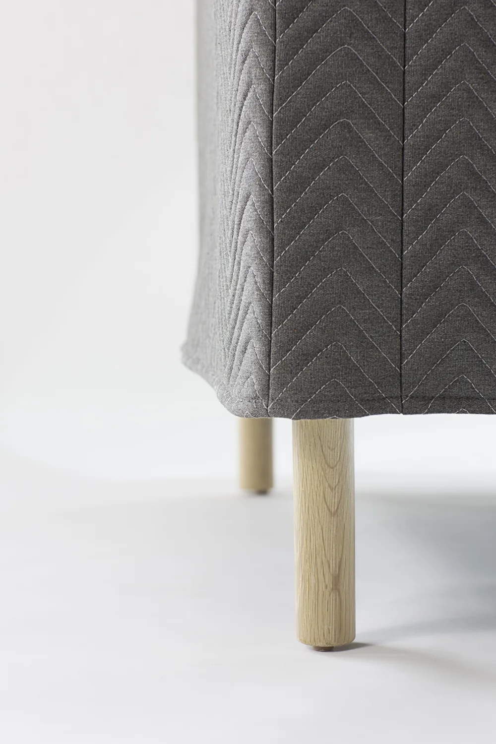 LEG, QUILTED, LOUNGE CHAIR, CHEVRON