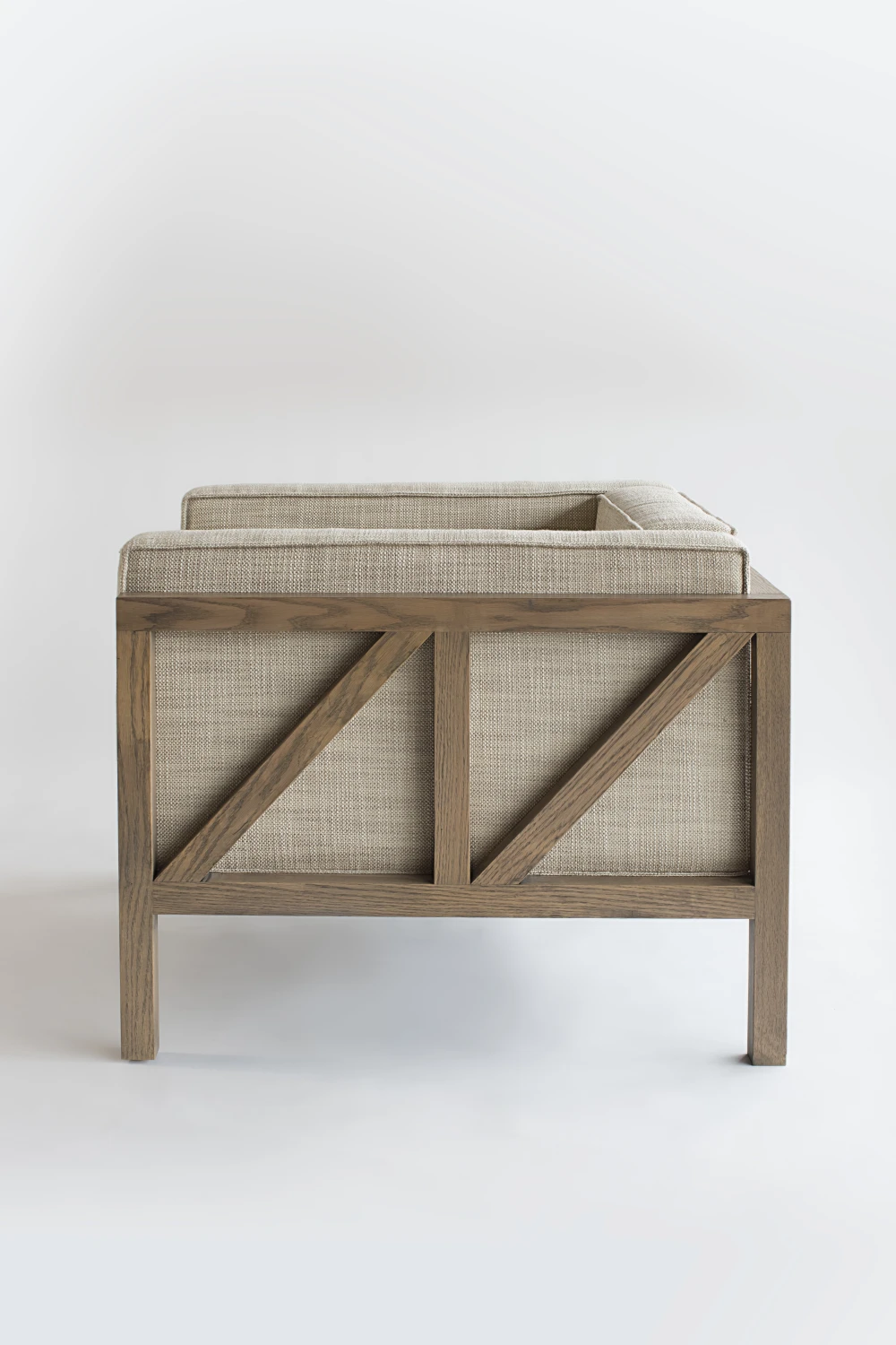 CHAIR, SIDE, CUSHIONS, SEAMS, RECTALINEAR