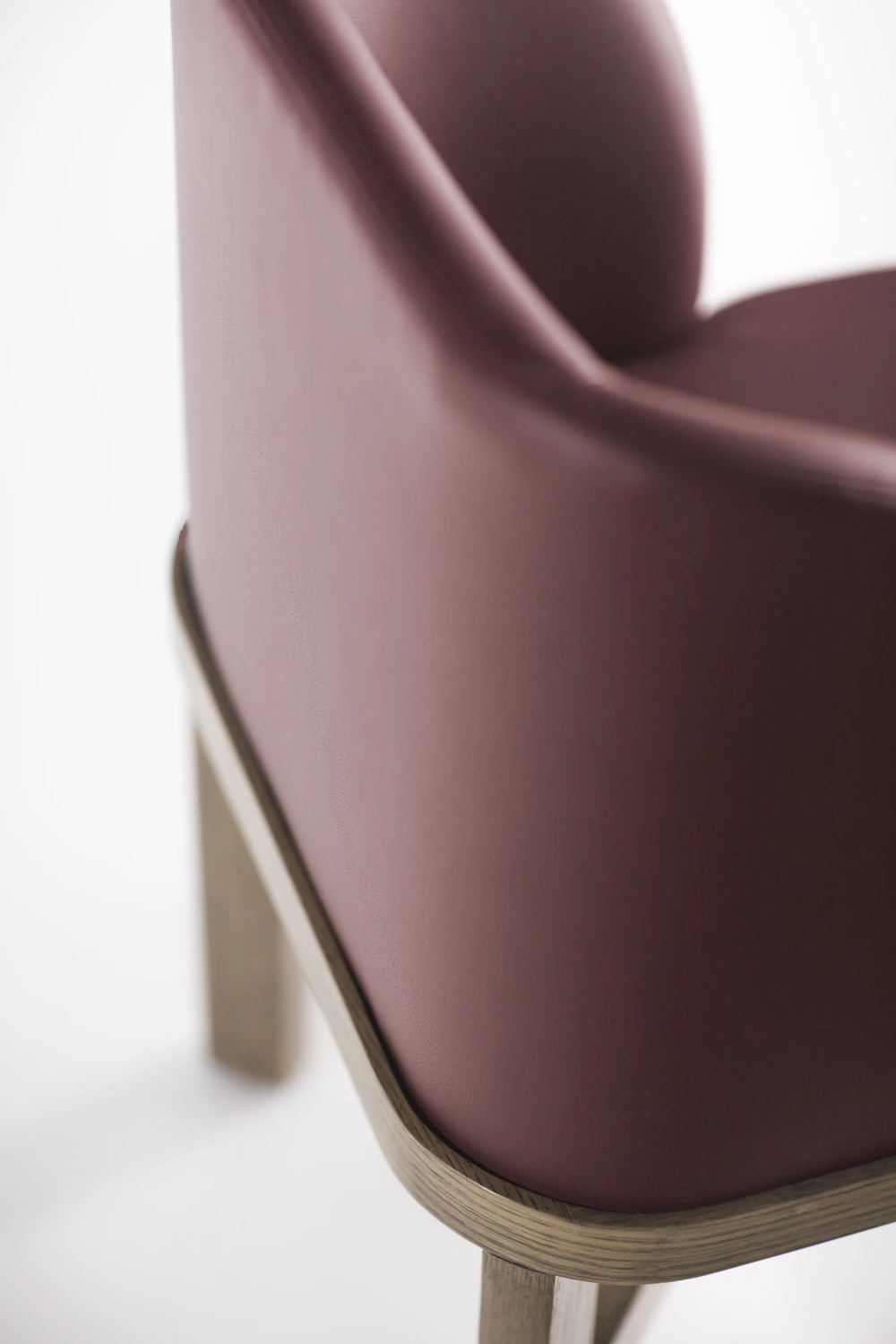 DINING CHAIR, RED, DETAIL, LEATHER, OAK