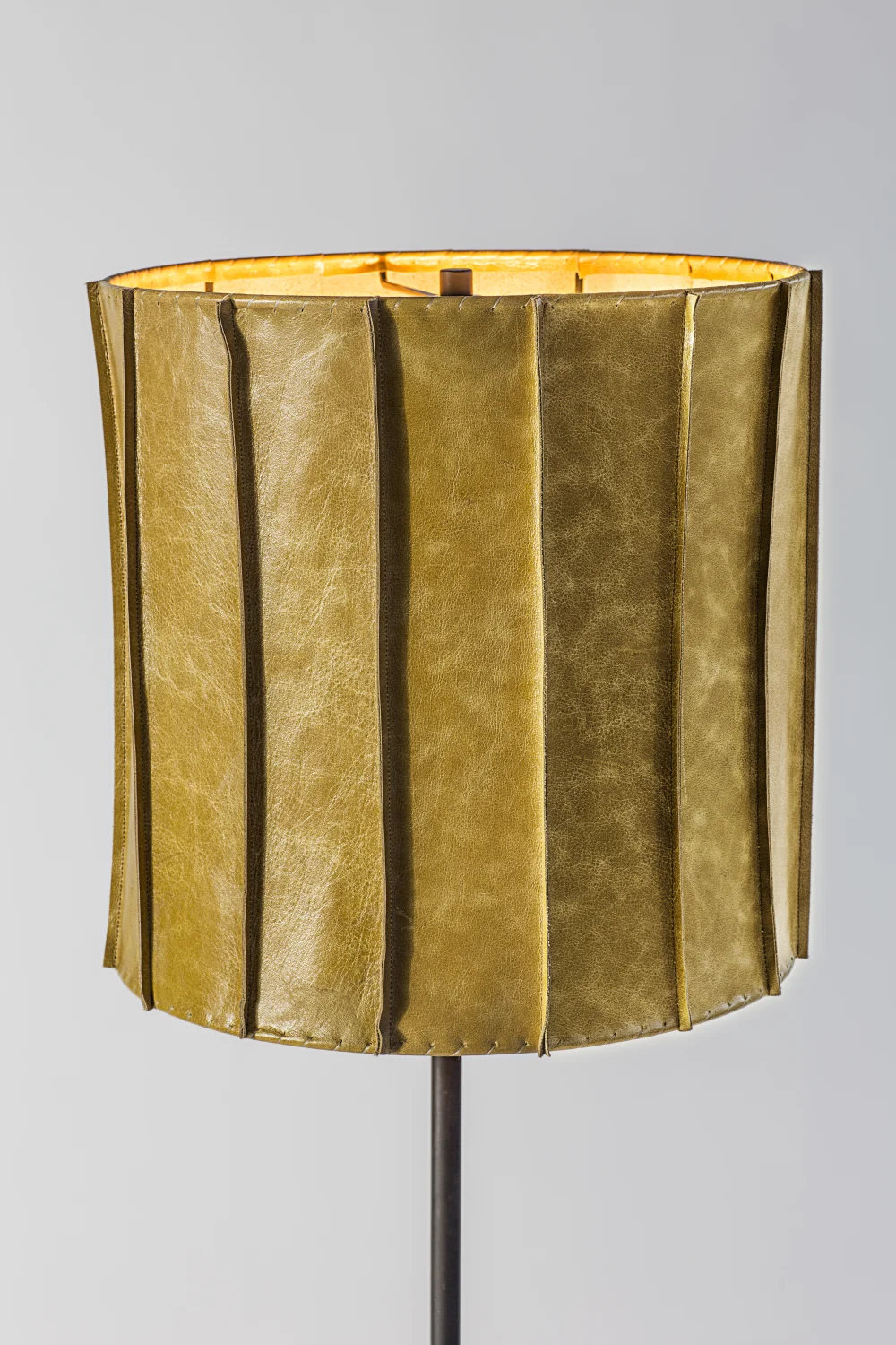 TABLE LAMP, SHADE, SEAMS, STITCHING