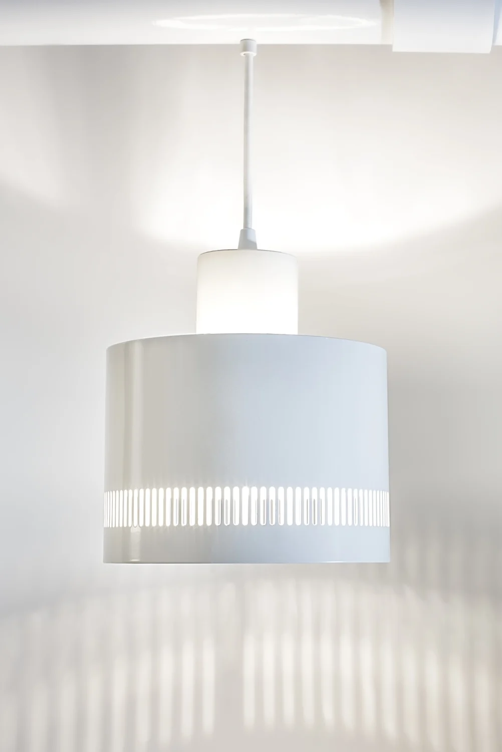 STRING LIGHT, SIDE, PERFORATED, BLACK
