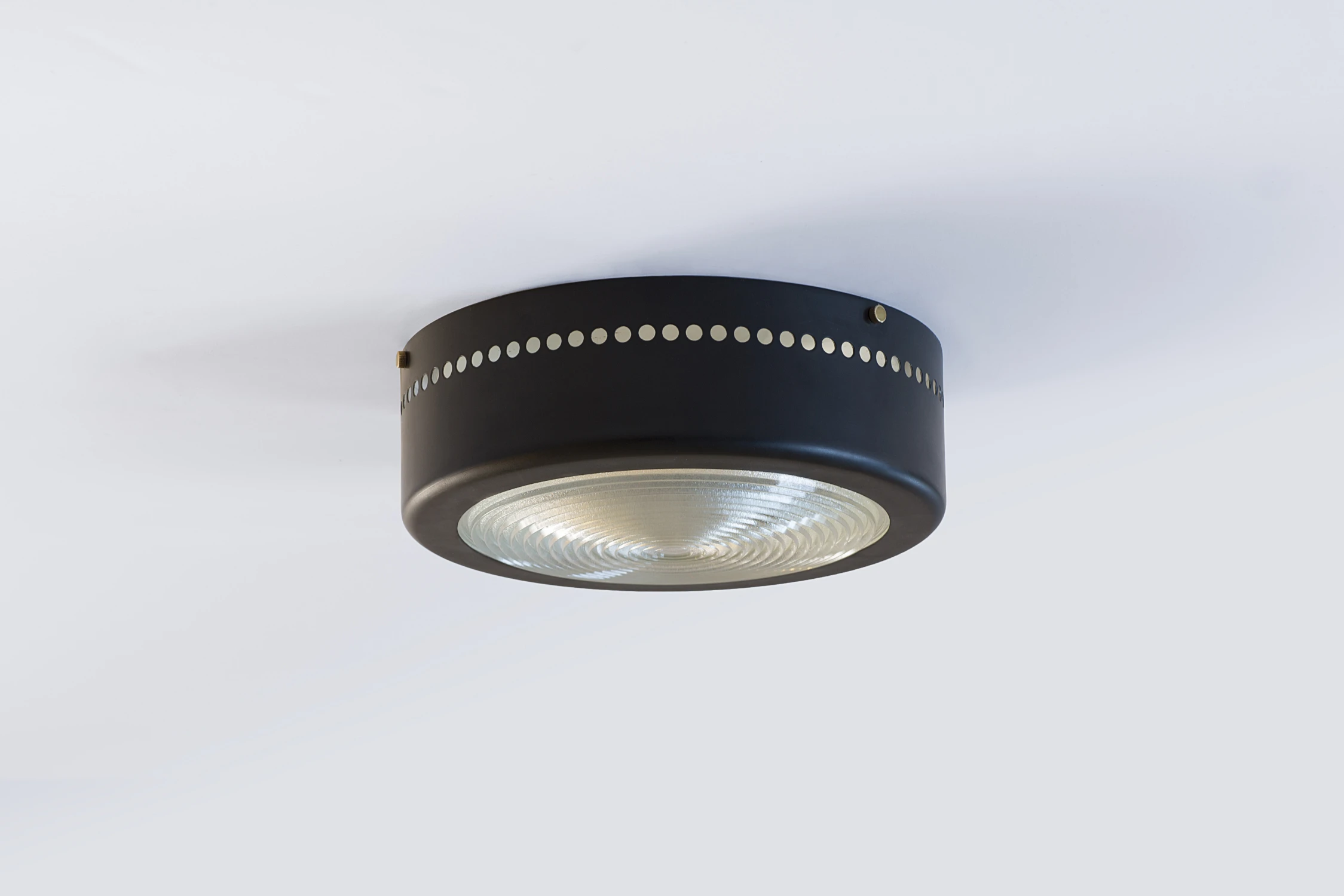 LARGE, FLUSHMOUNT