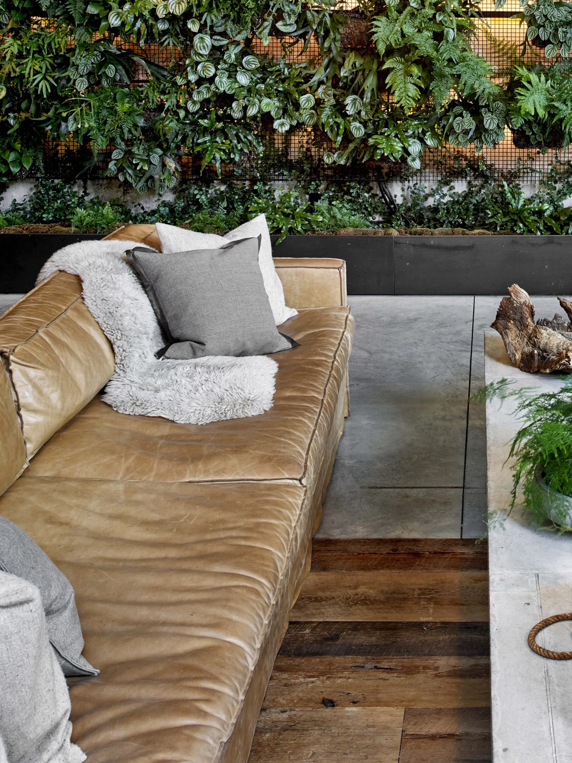 SEATING, LEATHER