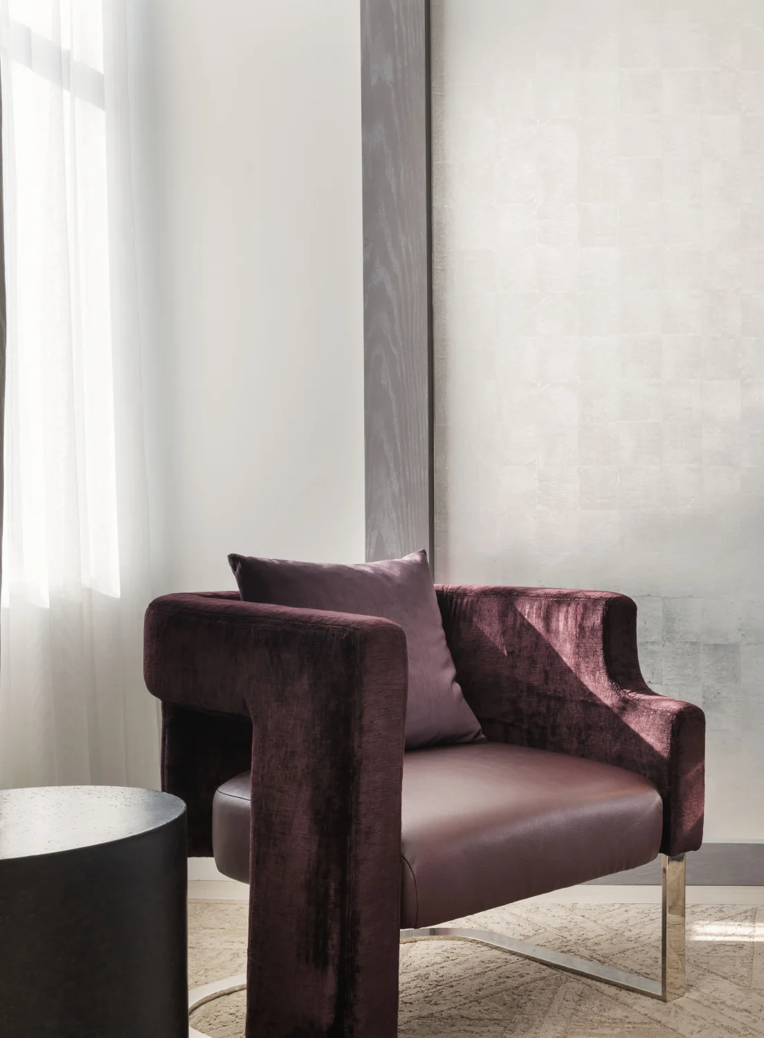 GUESTROOM, PURPLE
